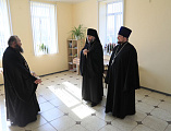 В поминальную субботу Великого поста Преосвященнейший епископ Симон совершил Божественную литургию и панихиду в храме святителя Тихона Задонского пос. Тарасовский