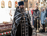 Вечерня Великой Пятницы с чином выноса Плащаницы