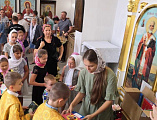 В канун Дня знаний в Свято-Троицком храме г. Каменск- Шахтинский был совершен молебен перед началом учебного года