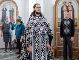 Преосвященнейший епископ Симон совершил Литургию Преждеосвященных Даров в храме святого благоверного князя Александра Невского города Шахты