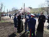 Епископ Симон принял участие в весеннем Дне древонасаждения в городе Миллерово