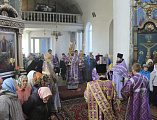 В день Отдания праздника Воздвижения Животворящего Креста Господня Преосвященнейший епископ Симон возглавил Божественную литургию в  храме Покрова Пресвятой Богородицы г. Красный Сулин
