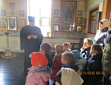 Иерей Андрей Журавлев провел экскурсию для воспитанников детского сада «Колосок» в рамках регулярно преподаваемого им факультатива «Святыни отечества»