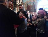 Воспитанники воскресной группы «Радоница» Никольского храма г. Шахты приступили к Таинствам Исповеди и Причастия