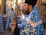 Накануне двунадесятого праздника Сретения Господня Преосвященнейший епископ Симон совершил всенощное бдение в Покровском кафедральном соборе города Шахты