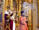 Преосвященнейший епископ Симон с сонмом архипастырей совершил Божественную литургию в Ростовском кафедральном соборе Рождества Пресвятой Богородицы