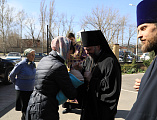 В день особого поминовения усопших епископ Симон совершил Божественную литургию и панихиду в храме в честь Всех святых, в земле Русской просиявших, г. Каменск-Шахтинский