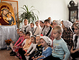 В воскресной школе Свято-Пантелеимоновского храма города Миллерово состоялось праздничное занятие «У иконы Божией матери»