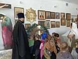 Воспитанники гуковского детского сада №9 посетили храм великомученика и целителя Пантелеимона