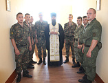 Беседа с военнослужащими и молебен прошли в воинской части №3433