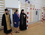 Преосвященнейший епископ Симон совершил чин освящения новой школы в г. Донецке