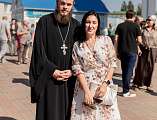 На Соборной площади Покровского кафедрального собора города Шахты прошёл концерт, посвящённый Дню семьи, любви и верности
