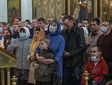 Праздников Праздник и Торжество из Торжеств. В праздник Светлого Христова Воскресения в Покровском кафедральном соборе г. Шахты состоялось торжественное богослужение