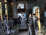 В среду первой седмицы Великого поста в Покровском кафедральном соборе г. Шахты совершена первая Литургия Преждеосвященных Даров
