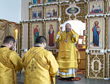 В Неделю о Страшном Суде епископ Симон совершил Божественную литургию в Покровском кафедральном соборе города Шахты
