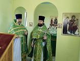 В храме святого Паисия Святогорца совершили Божественную литургию