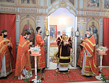 В престольный день Преосвященнейший епископ Симон совершил Божественную литургию в храме в честь великомученицы Варвары города Гуково