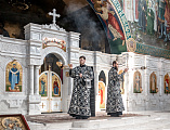 Вечерня Великой Пятницы с чином выноса Плащаницы