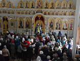 В престольный день Преосвященнейший епископ Симон совершил Божественную литургию в храме Державной иконы Божией Матери города Донецка