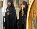 В день памяти перенесения мощей преподобного Феодосия Печерского Преосвященнейший епископ Симон совершил Божественную литургию в Покровском кафедральном соборе города Шахты