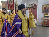 Накануне дня памяти святителя Николая Чудотворца епископ Симон совершил всенощное бдение в Никольском храме поселка Аюта