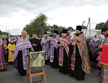 В Гуково молитвенно отметили праздник Воздвижения Честнаго и Животворящего Креста Господня