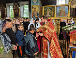В храме Андрея Первозванного прошла Литургия с комментариями для школьников Миллерово