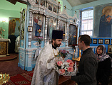 Престольный праздник молитвенным торжеством отметил храм Архистратига Михаила пос. Каменоломни