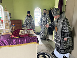 Преосвященнейший епископ Симон с архипастырским визитом посетил приход Иосифа Обручника города Шахты