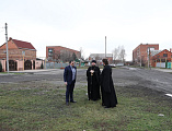 Епископ Шахтинский и Миллеровский Симон провел выездное совещание по осмотру участка для строительства нового храма в городе Шахты