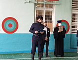 Протоиерей Роман Мясников поздравил учащихся 5-го класса средней школы ст. Манычской с принятием в казачата
