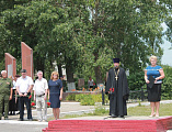  В День памяти и скорби на площади им. Докукина г. Зверево прошло торжественное мероприятие и Всероссийская военно-патриотическая акция «Горсть Памяти»