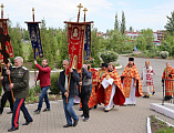 Пасхальное торжество в храме Донской иконы Божией Матери города Новошахтинска в понедельник Светлой седмицы
