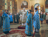 В двунадесятый праздник Рождества Пресвятой Богородицы Преосвященнейший епископ Симон совершил Божественную литургию, постриг во чтеца и хиротесию в иподиакона в Покровском кафедральном соборе г. Шахты