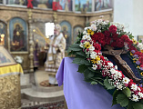 В праздник Воздвижения Честного и Животворящего Креста Господня Преосвященнейший епископ Симон возглавил богослужение в храме Покрова Пресвятой Богородицы города Красный Сулин