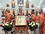 В престольный день Преосвященнейший епископ Симон совершил Божественную литургию в храме святого великомученика Георгия Победоносца поселка Новозарянский 