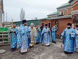 В престольный праздник Преосвященнейший епископ Симон возглавил Божественную литургию в храме Державной иконы Божией Матери города Донецка