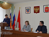 Под председательством главы Администрации Октябрьского района Людмилы Овчиевой в поселке Каменоломни состоялось заседание комиссии по делам казачества