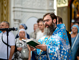 В Покровском кафедральном соборе совершили молебен перед началом учебного года