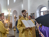 Накануне дня памяти святителя Николая Чудотворца епископ Симон совершил всенощное бдение в Никольском храме поселка Аюта