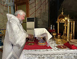 В день памяти преподобных Зосимы и Савватия Соловецких Преосвященнейший епископ Симон совершил Божественную литургию в Покровском кафедральном соборе города Шахты