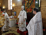 В навечерие Богоявления – Крещенский сочельник епископ Симон совершил богослужение в Никольском храме города Новошахтинска