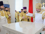 Преосвященнейший епископ Симон совершил чин великого освящения храма святого благоверного князя Александра Невского города Шахты