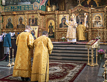 В Неделю о Страшном суде Преосвященнейший епископ Симон совершил Божественную литургию в Покровском кафедральном соборе города Шахты
