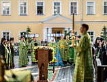 В канун праздника обретения мощей преподобного Сергия Радонежского Преосвященнейший епископ Симон с сонмом архипастырей сослужил Святейшему Патриарху Кириллу в Троице-Сергиевой лавре
