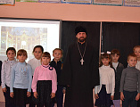 Священник провел беседу с учащимися