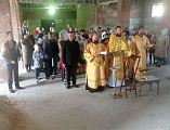 Первый молебен совершен в строящемся храме святого Пантелеимона Целителя города Гуково