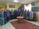 Иерей Роман Митяшин с группой от прихода храма Арх. Михаила посетили социально-реабилитационное отделение в х. Колундаевский (дом престарелых и инвалидов)
