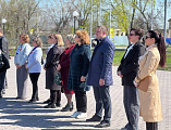В городе Зверево на площади имени И.А. Докукина прошла торжественная церемония высадки деревьев в рамках Международной акции «Сад Памяти»
