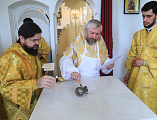 Преосвященнейший епископ Симон совершил чин великого освящения придела Святых царственных страстотерпцев храма Державной иконы Божией Матери города Донецка